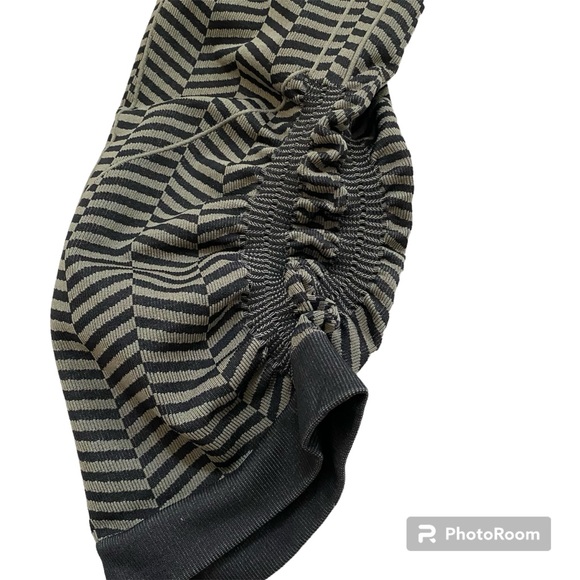 Lululemon In The Flow Crop II Leggings Seamless Ruched Side Chevron Print Sz 6 - Picture 3 of 10